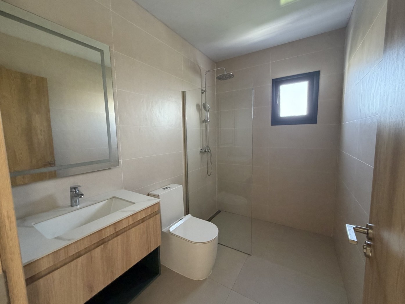 Apartamento 3 habitaciones 3 Baños 224 m2 con Rooftop y Jacuzzi