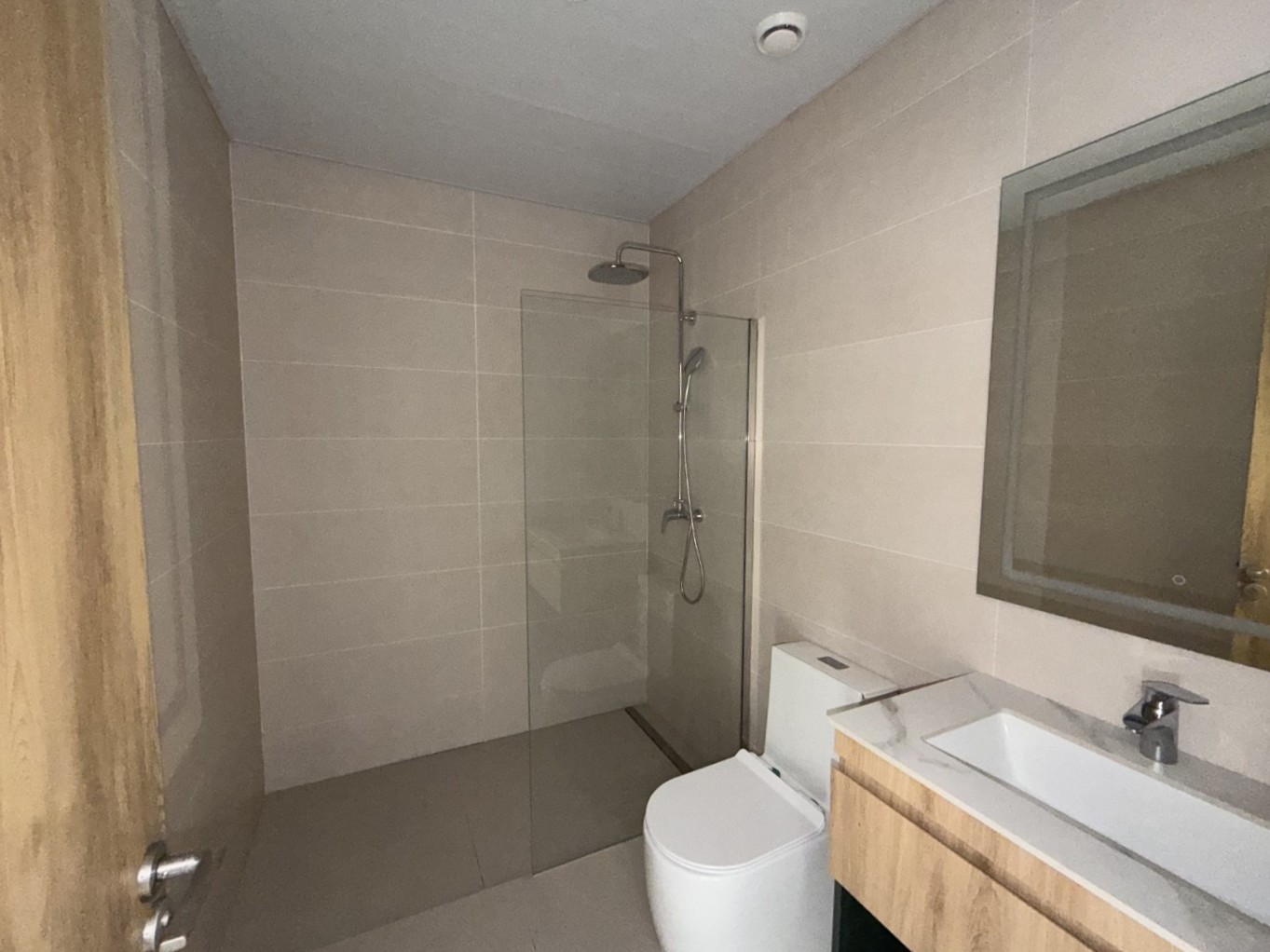 Apartamento 3 habitaciones 3 Baños 208 m2 con Rooftop y Jacuzzi