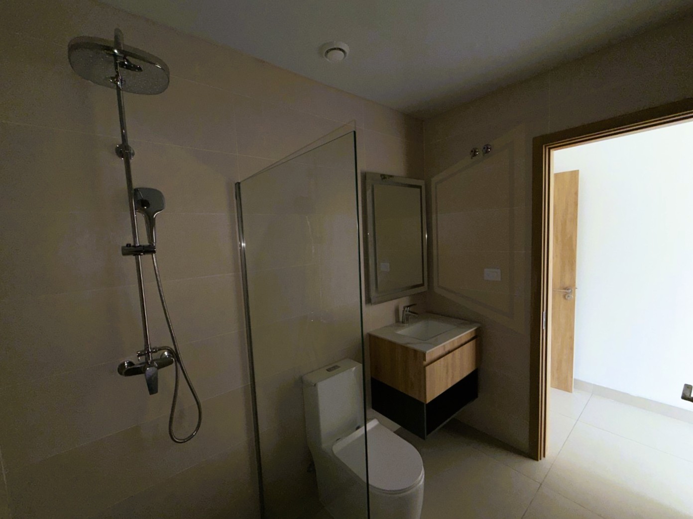 Apartamento 3 habitaciones 3 Baños 208 m2 con Rooftop y Jacuzzi