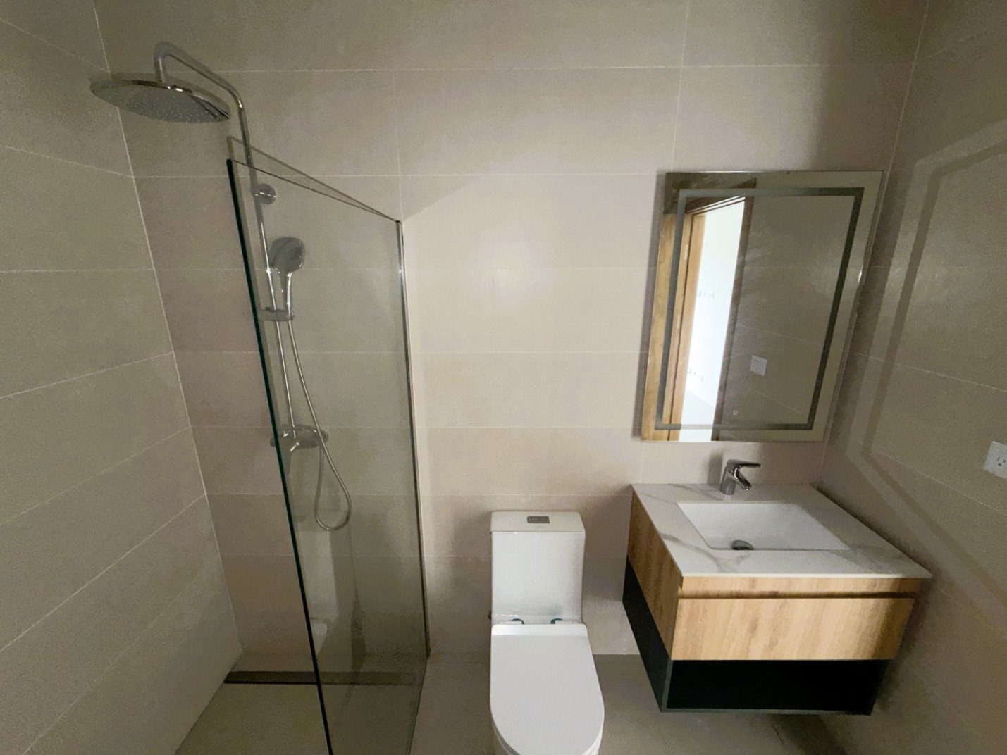 Apartamento 3 habitaciones 3 Baños 208 m2 con Rooftop y Jacuzzi