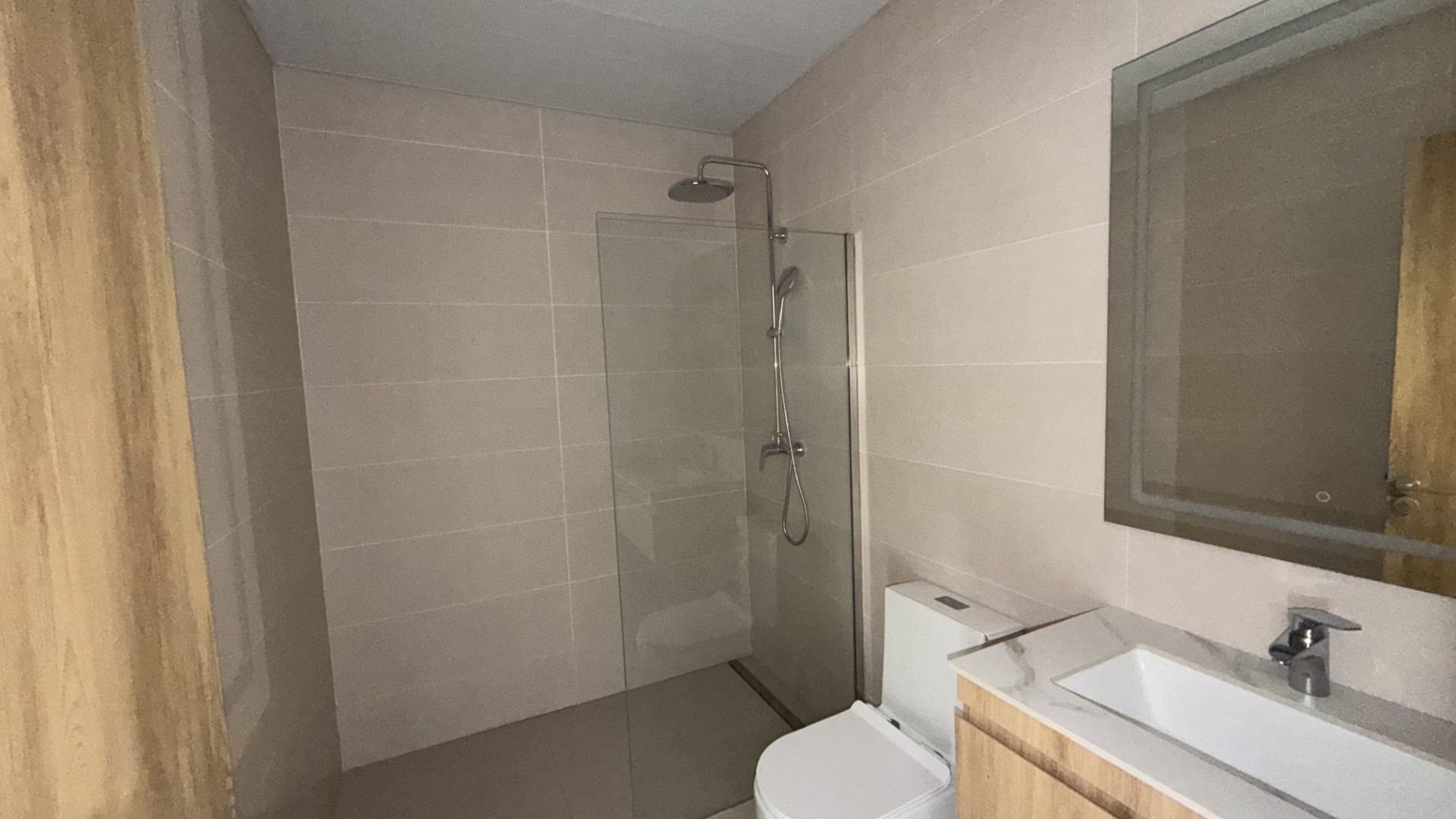 Apartamento 3 habitaciones 3 Baños 208 m2 con Rooftop y Jacuzzi