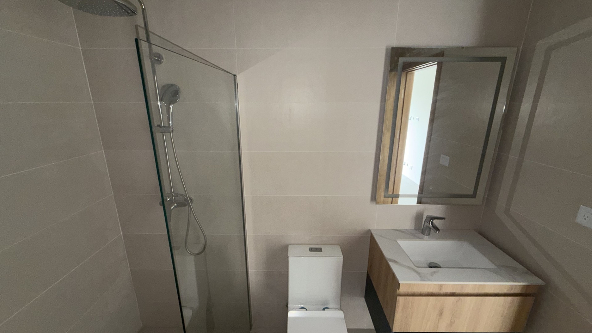 Apartamento 3 habitaciones 3 Baños 208 m2 con Rooftop y Jacuzzi