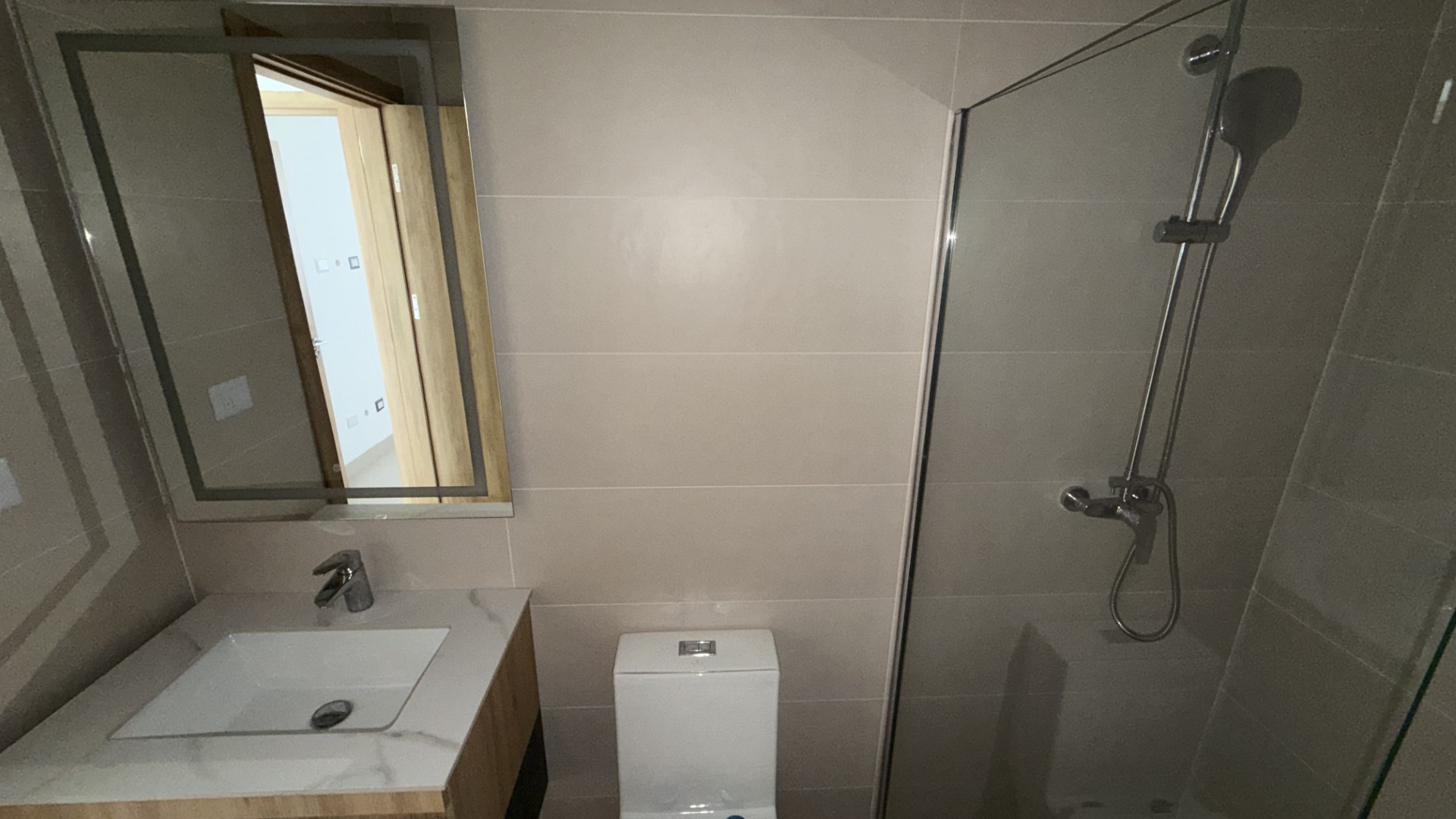 Apartamento 3 habitaciones 3 Baños 208 m2 con Rooftop y Jacuzzi