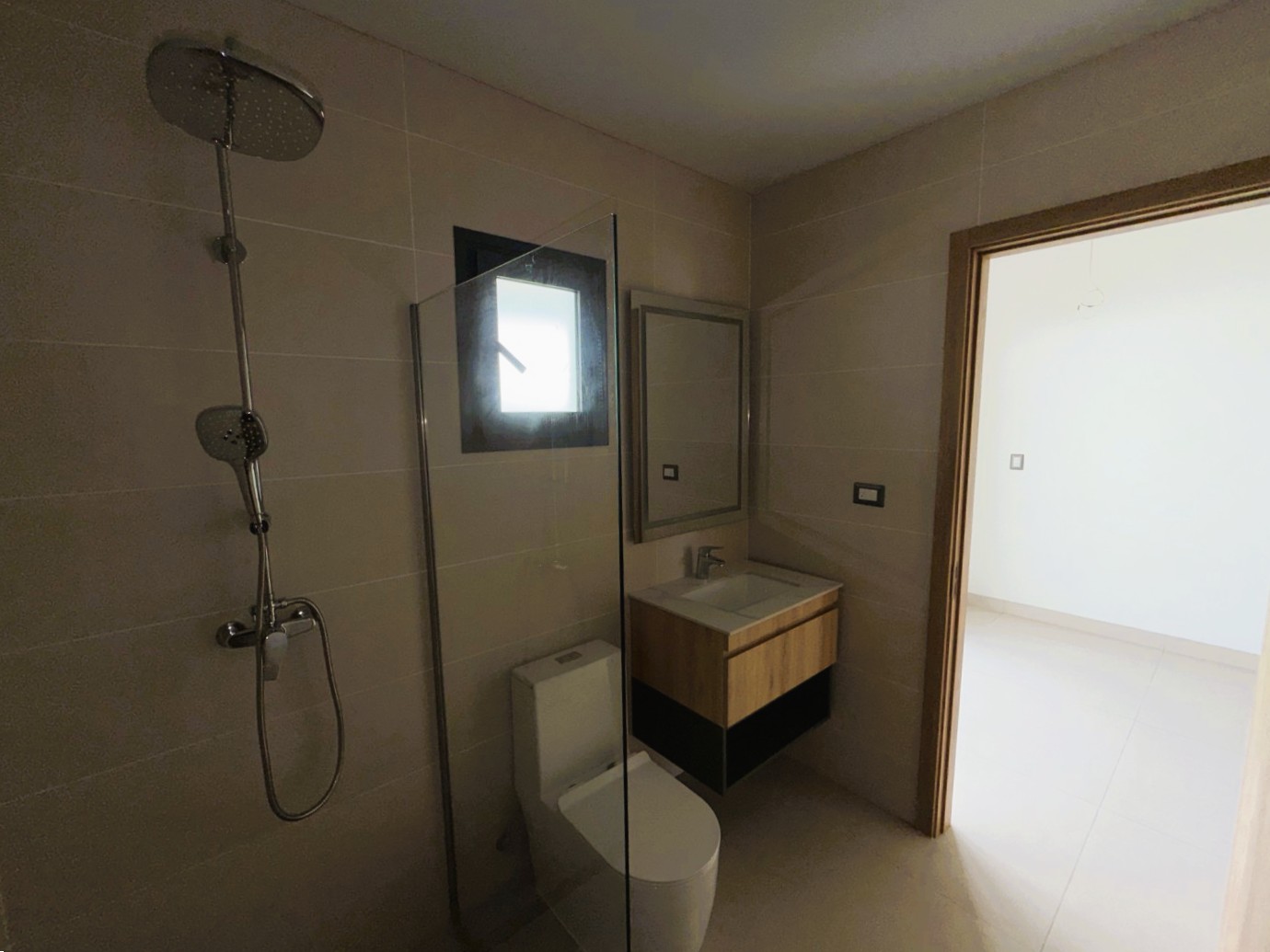 Apartamento 3 habitaciones 3 Baños 208 m2 con Rooftop y Jacuzzi