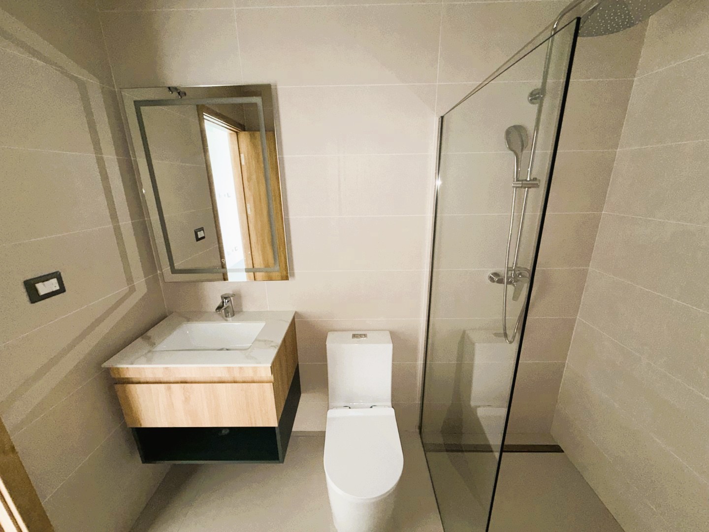 Apartamento 3 habitaciones 3 Baños 208 m2 con Rooftop y Jacuzzi
