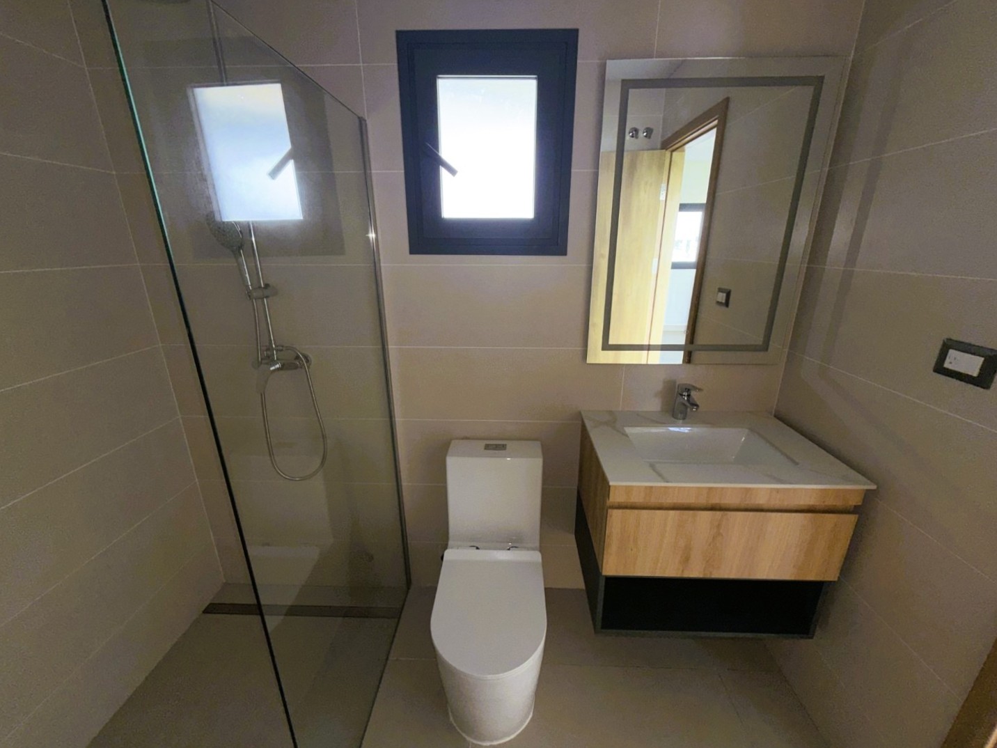 Apartamento 3 habitaciones 3 Baños 208 m2 con Rooftop y Jacuzzi