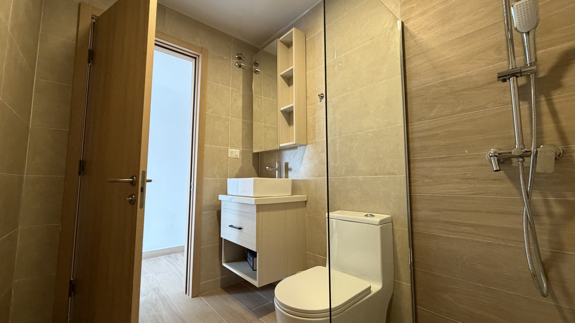 Apartamento 3 habitaciones 3 Baños 208 m2 con Rooftop y Jacuzzi