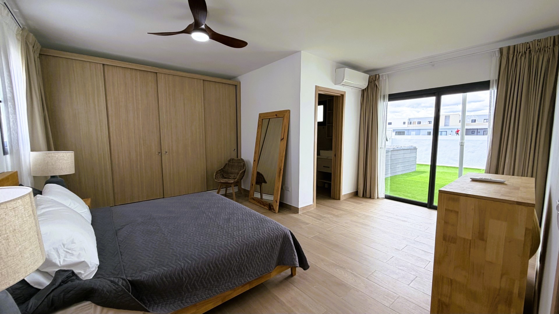 Apartamento 3 habitaciones 3 Baños 208 m2 con Rooftop y Jacuzzi