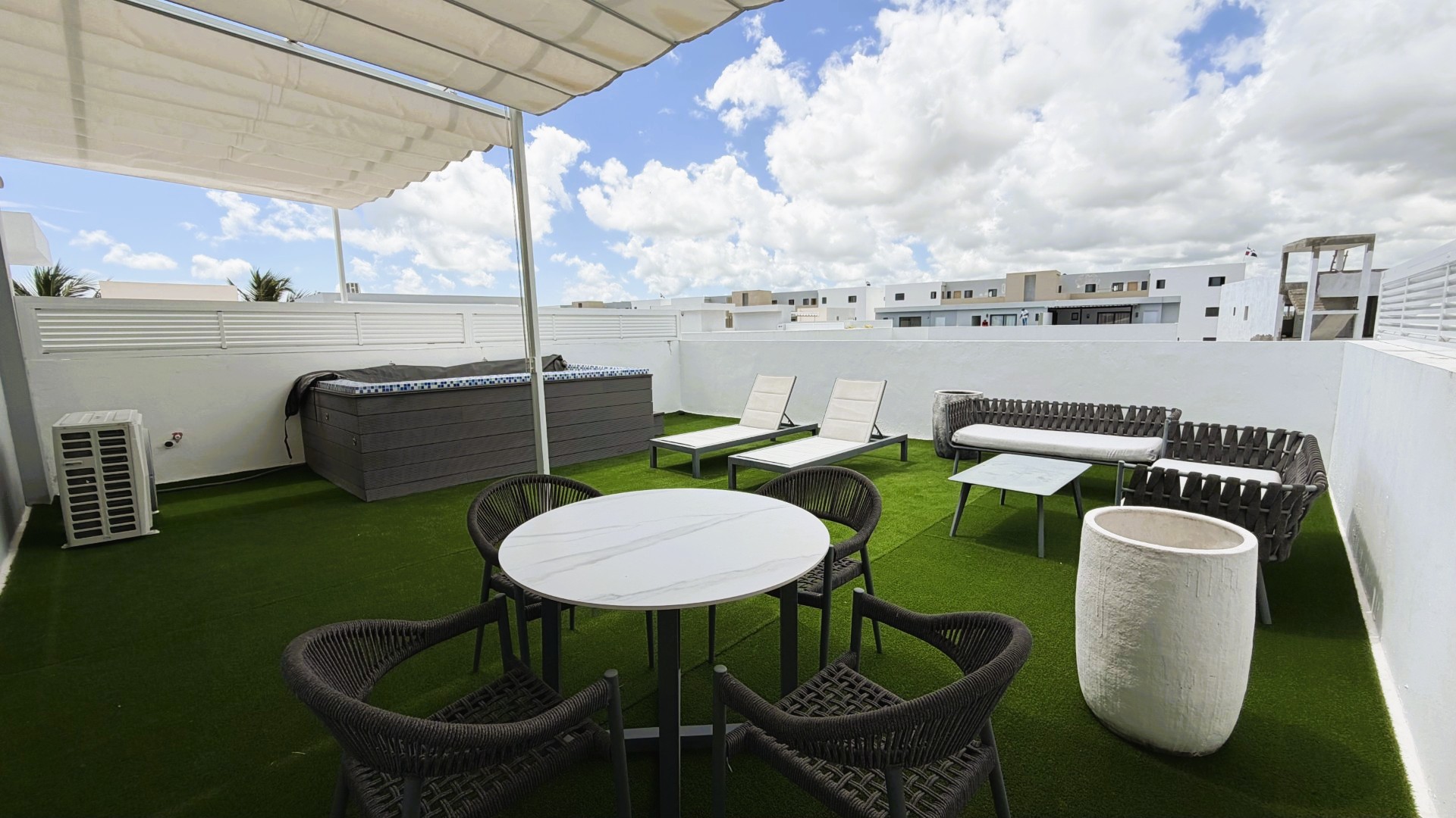 Apartamento 3 habitaciones 3 Baños 208 m2 con Rooftop y Jacuzzi