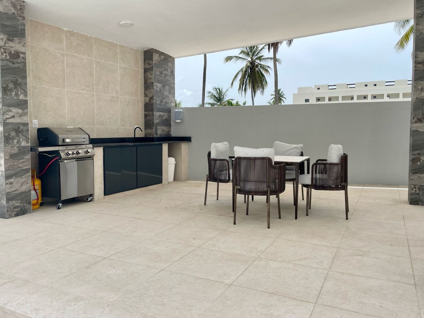 Apartamento 3 habitaciones 3 Baños 208 m2 con Rooftop y Jacuzzi
