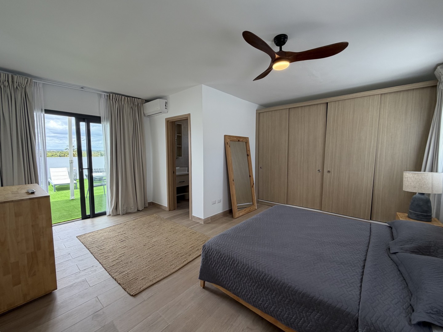 Apartamento 3 habitaciones 3 Baños 208 m2 con Rooftop y Jacuzzi