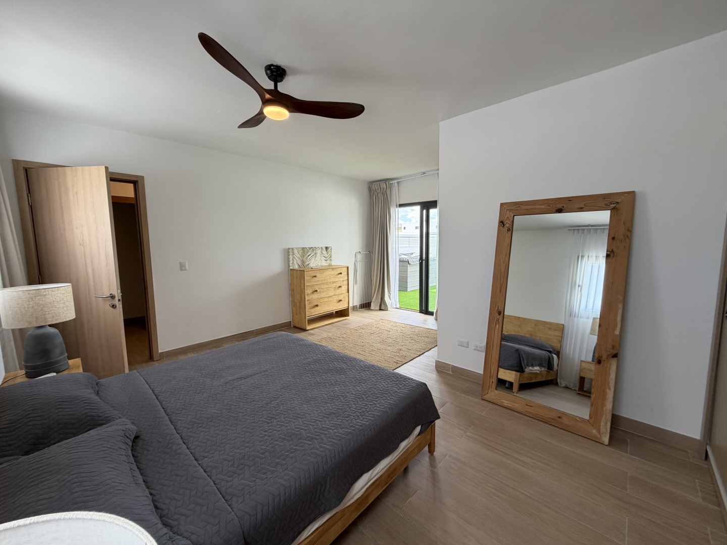 Apartamento 3 habitaciones 3 Baños 208 m2 con Rooftop y Jacuzzi