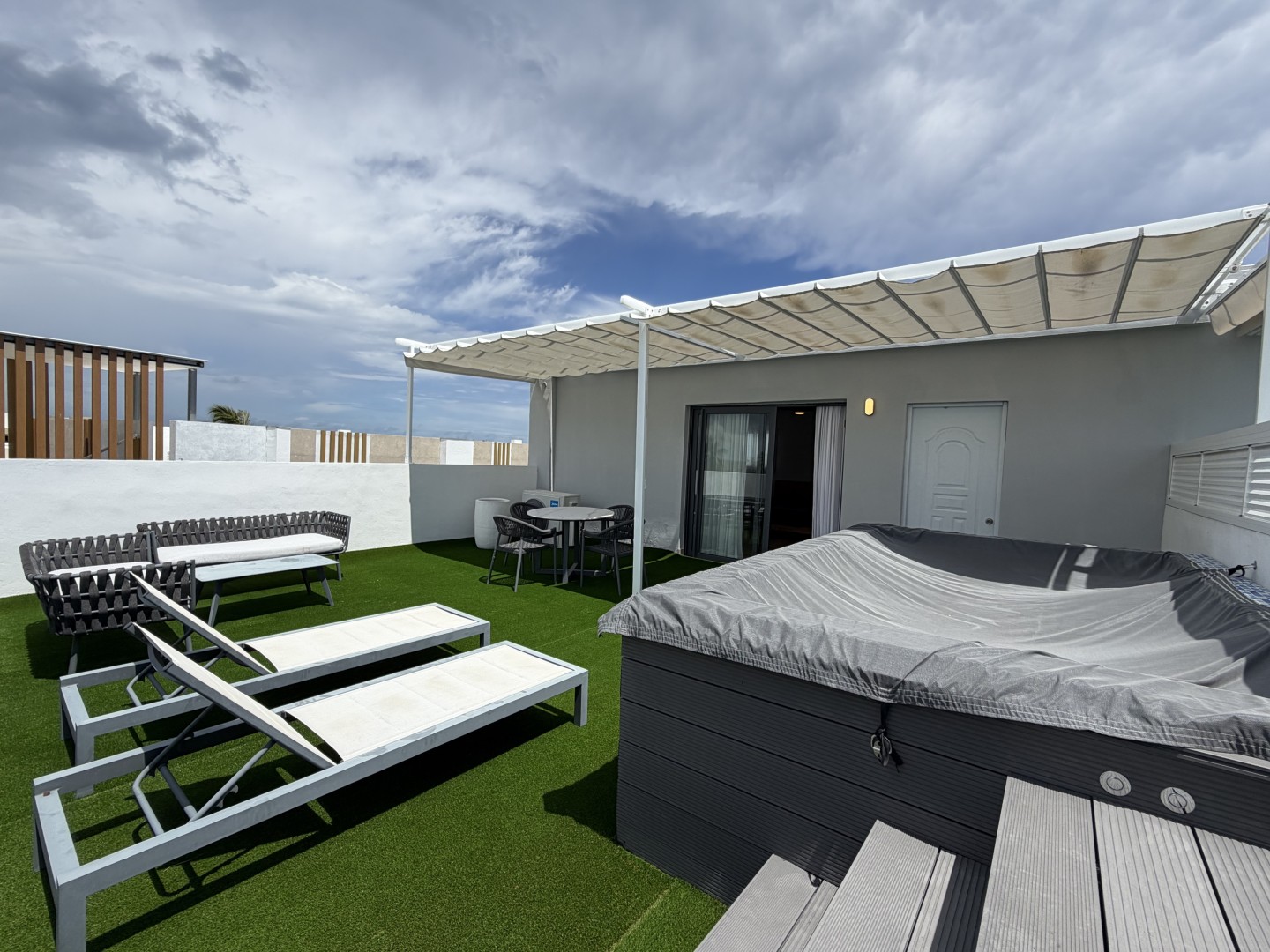 Apartamento 3 habitaciones 3 Baños 208 m2 con Rooftop y Jacuzzi